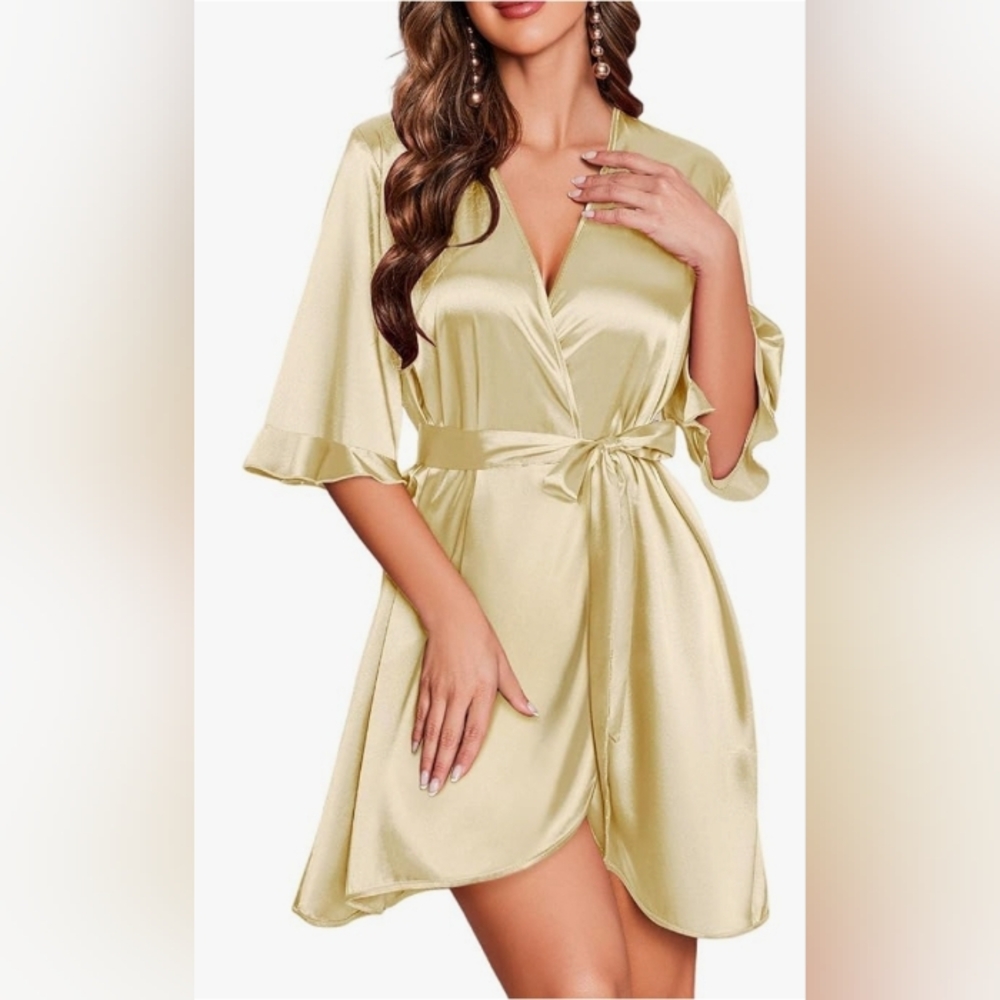 GUC Elegant Sexy Satin Robe